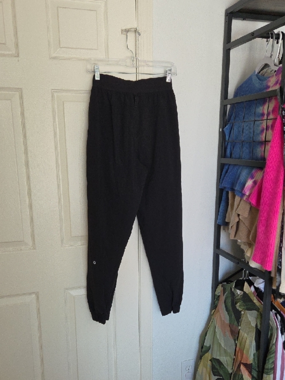 lululemon athletica Womans Black Tapered Drawstring Joggers Size 4 - Picture 7 of 8